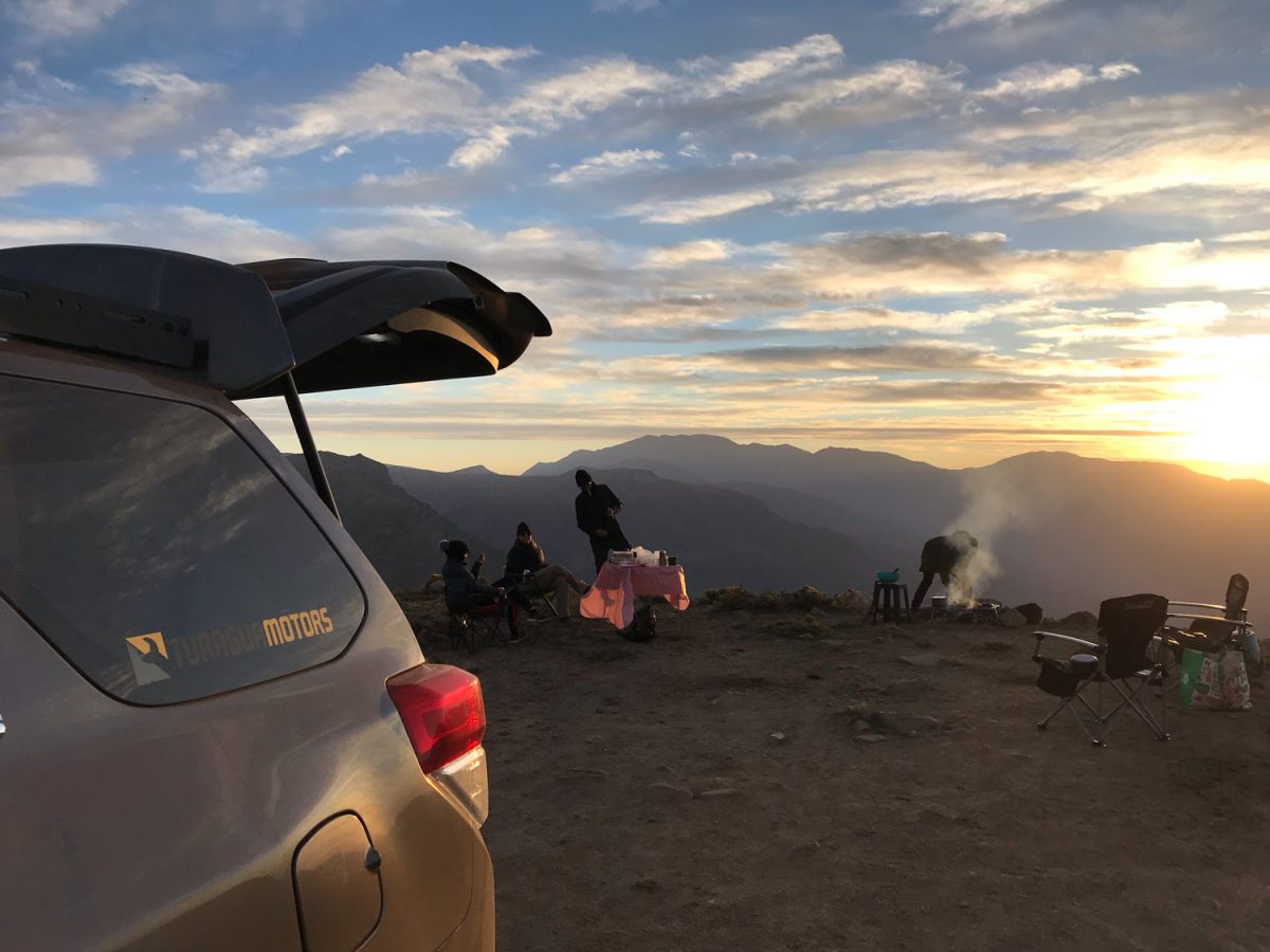 Campamento establecido, viajeros contentos IMG_8548